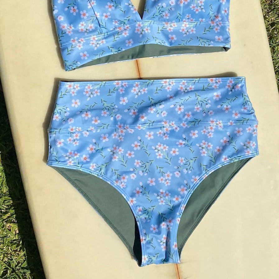 High waist reversible bikini pants in wax flower print by @PixieNut